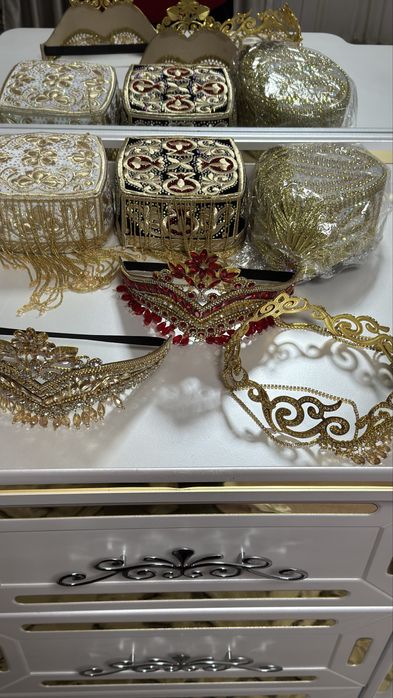 Doppi va tilla qoshlar