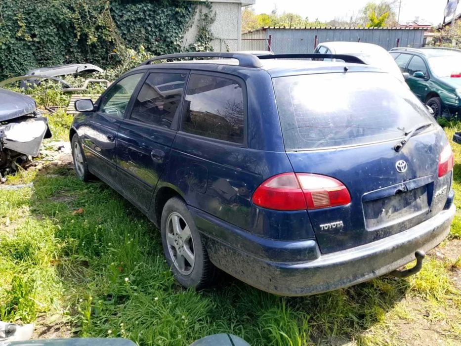 Toyota Avensis 2.0 D4D На части