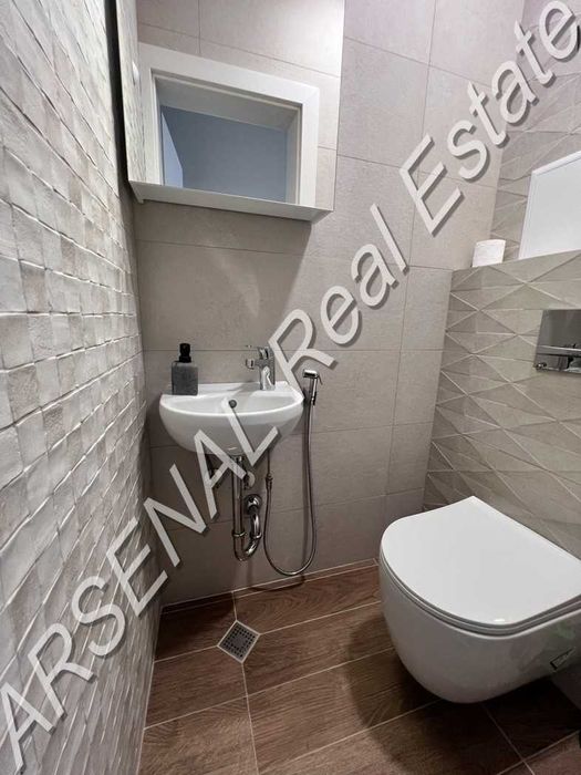 Дава се под наем Тристаен апартамент в София, Лозенец - 130 кв.м за 1196.97 € - Снимка #7