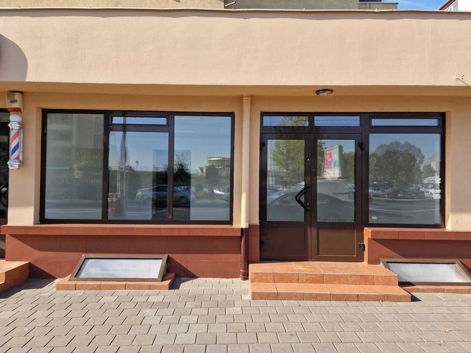 Inchiriez spatiu comercial 32mp