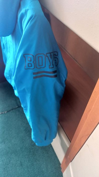 Синьо Яке за момче.