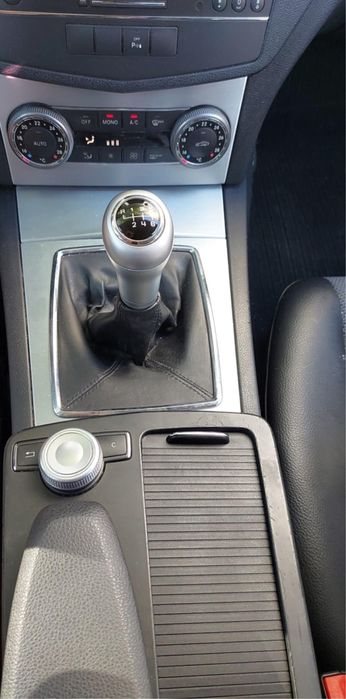 Mercedes-benz W204 W212 W207 Щора за централна конзола