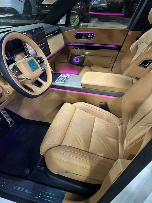 ZEEKR 9X MAX. Янги холатда