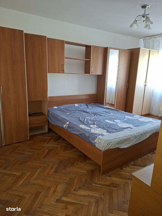 Apartament de închiriat Craiovița — fotografia 3