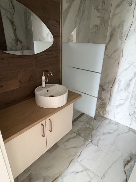 Inchiriez apartament 2 camere Eroilor Floresti