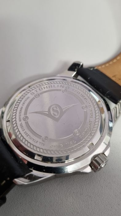 Швейцарские часы Stuhrling