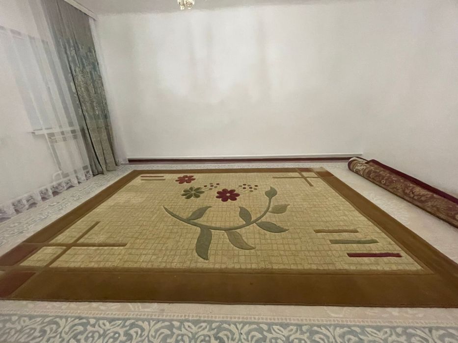 Б/ у қалың кілем сатылады. Размер 2,5*3,5