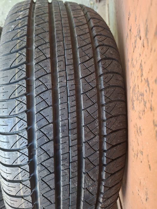 Продам шины 225/55/18 Китай