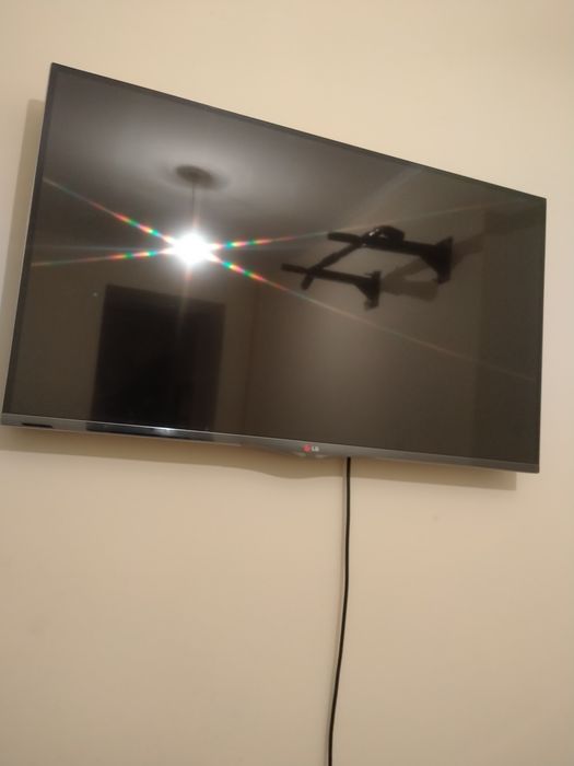 Продам телевизор lg