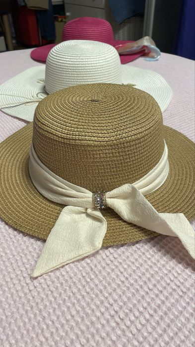 Дамски летни шапки