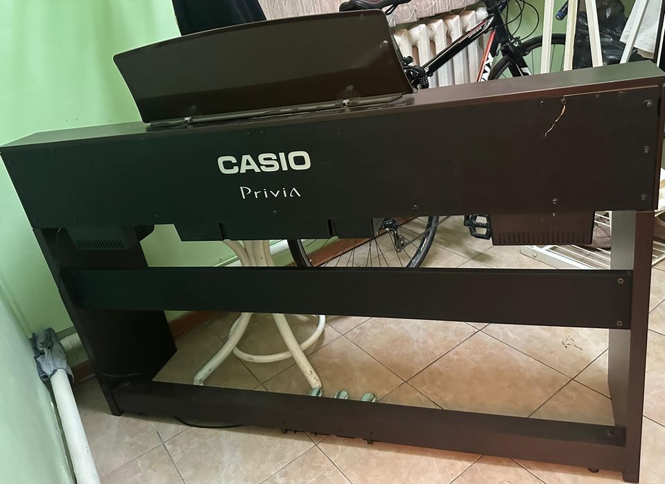 Продам цифровое пианино