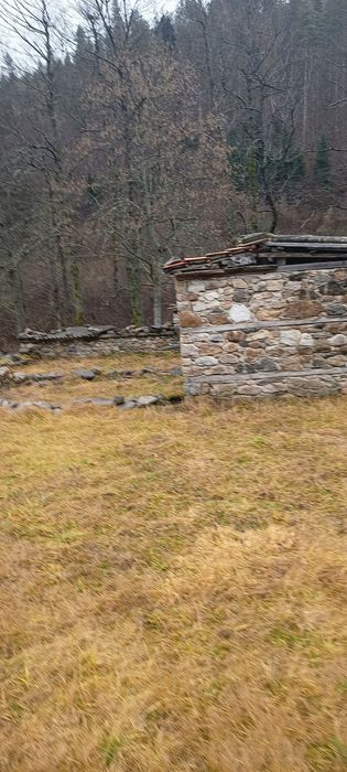 Продавам парцел с ПУП 2750 кв.м.в с.Смилян