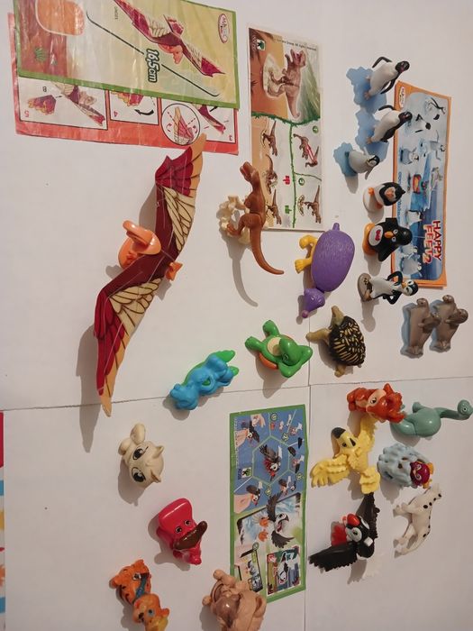 Продам фигурки из киндеров