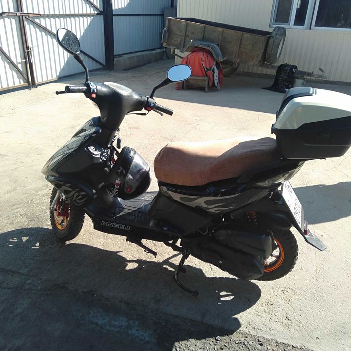 Al Ll 49CC скутер