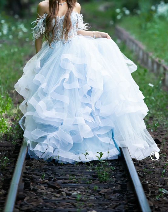 Дълга бална рокля