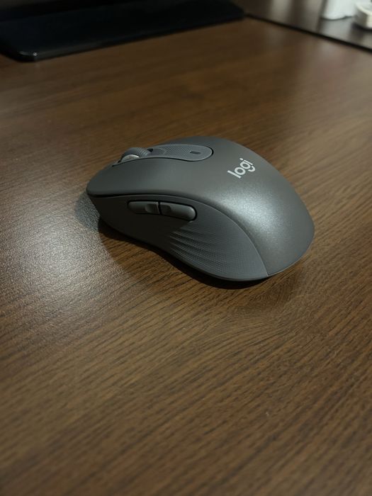 Logitech M650 Wireless Bluetooth безжична офис мишка