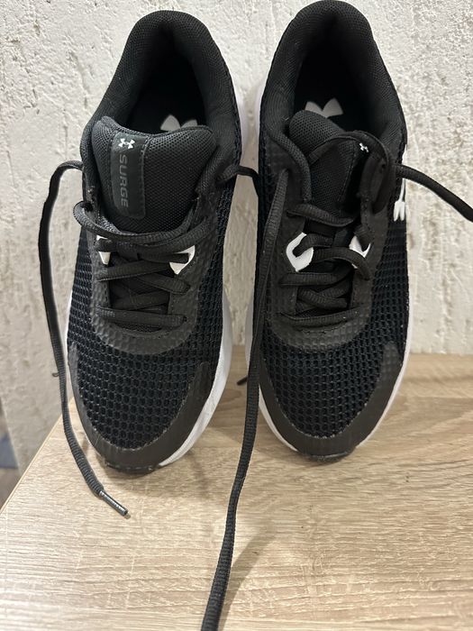 Оригинални маратонки номер 36 и половина