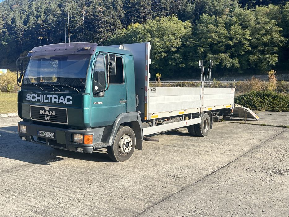 MAN 10.224 camion cu platforma(rampa)