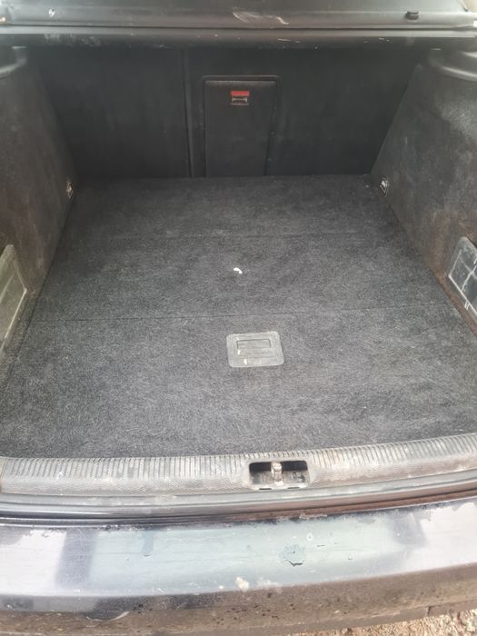 Vând păsat b6 an foarte bună stare