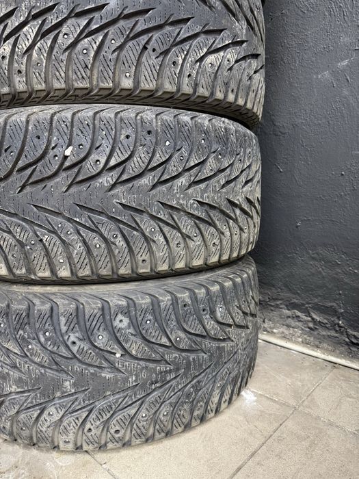 Продам Yokohama 245/40 R18 Ice Guard