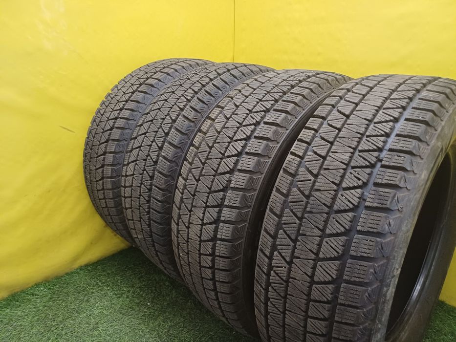 Шины 235 65 R17 BRIDGESTONE комплект
