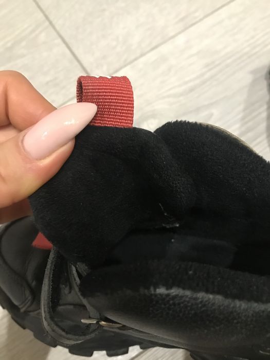 Детские весенние кроссовки