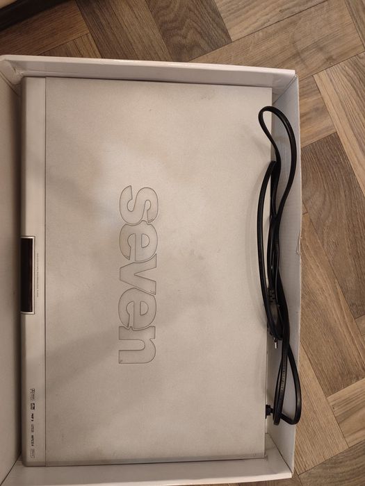 Видик от компании seven