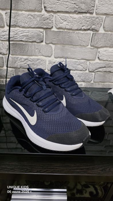 Оригинальные кроссы Nike