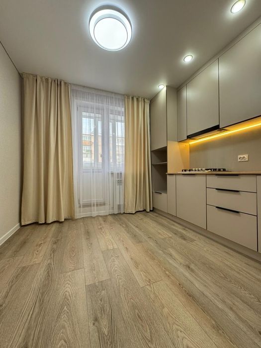 Продам 1ком квартиру в центре