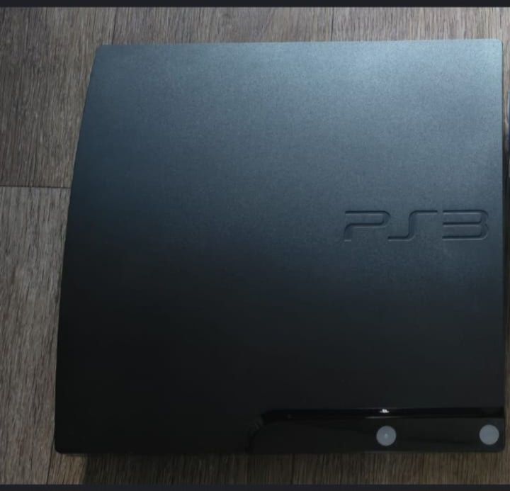 Продам Playstation 3 слим