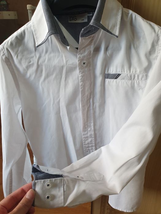 Белая рубашка на мальчика