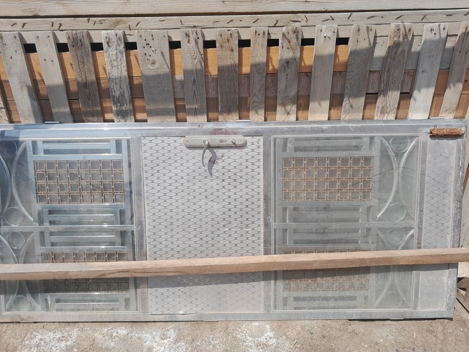 Вешалка деревянные