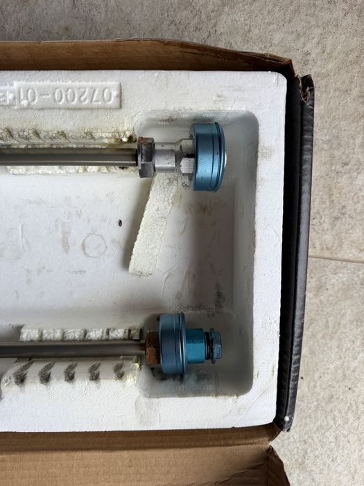 Комплект предни картриджи за 48мм USD вилка. Свалени работещи.