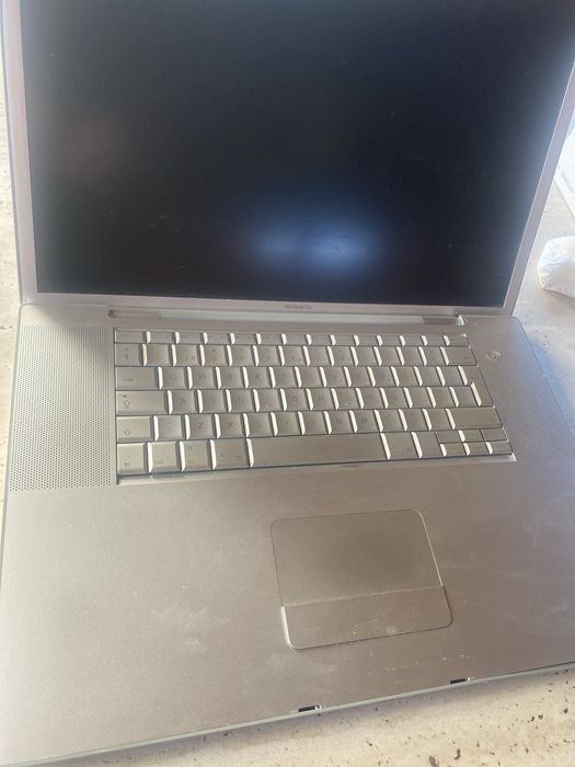 MacBook Pro + iPad Apple