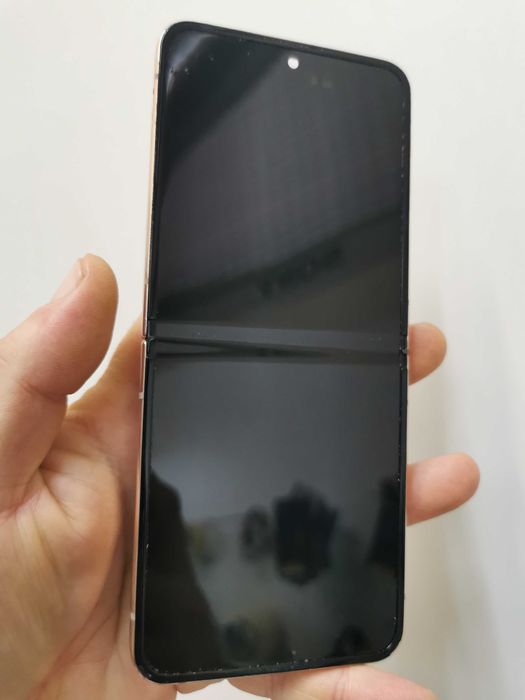 Дисплей за Samsung Galaxy Z Flip 4 и Flip 5 500лв.