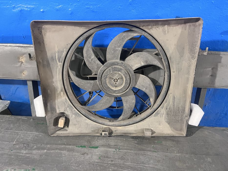 продам б/у дефузор соната 2011  лепестки целые .