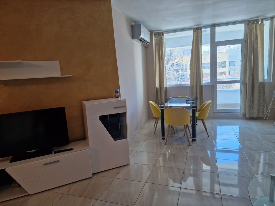 Дава се под наем Двустаен апартамент в София, Студентски град - 90 кв.м за 510 € - Снимка #1