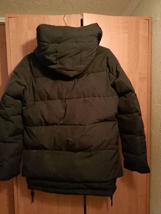 Пуховик женский с капюшоном