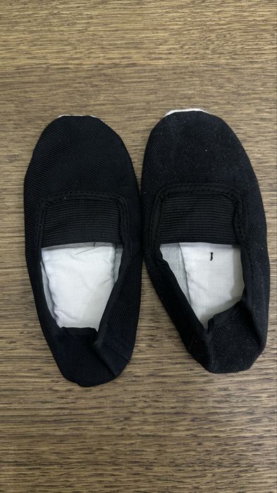 Чешки черные универсальные