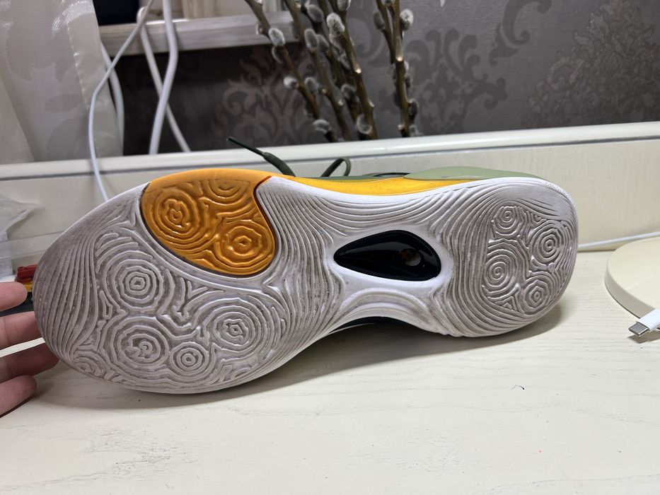 Баскетбольные кроссовки lining