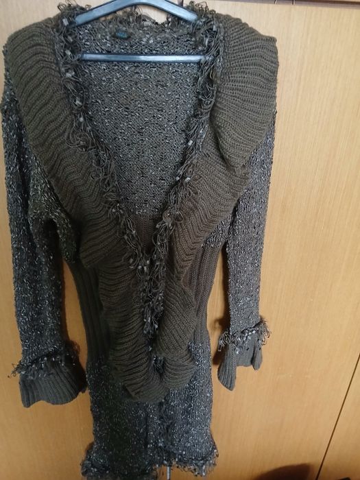 Жилетка-чисто нова - XXL,дължина 100 см.,сиво-кафява.