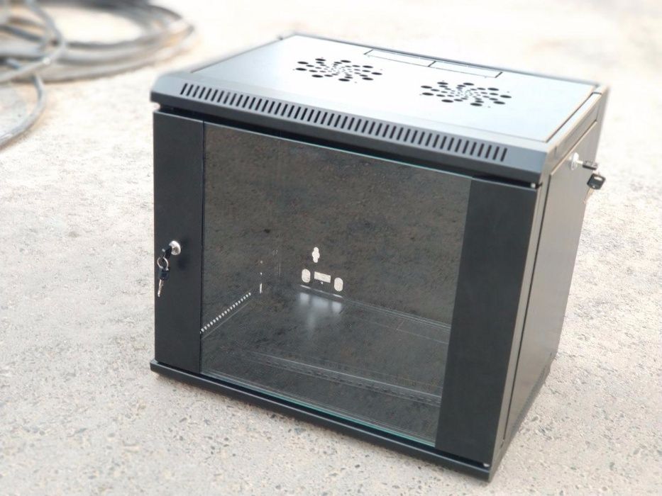 Серверный шкаф, телекоммуникационный, юнитовый 12 U настенный, офисный