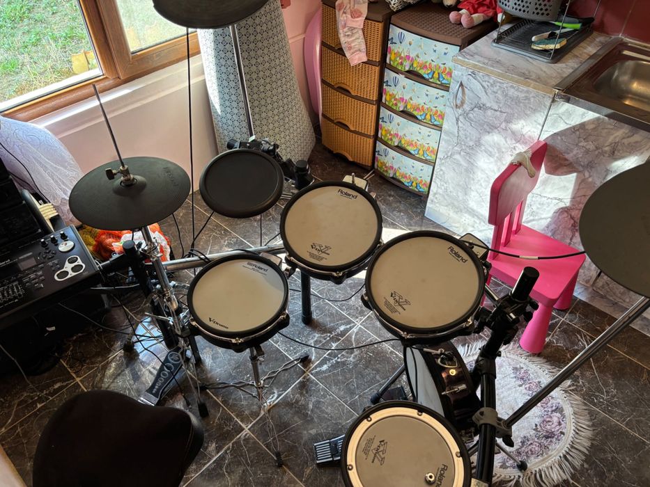 Роланд барабани много запазени с модул