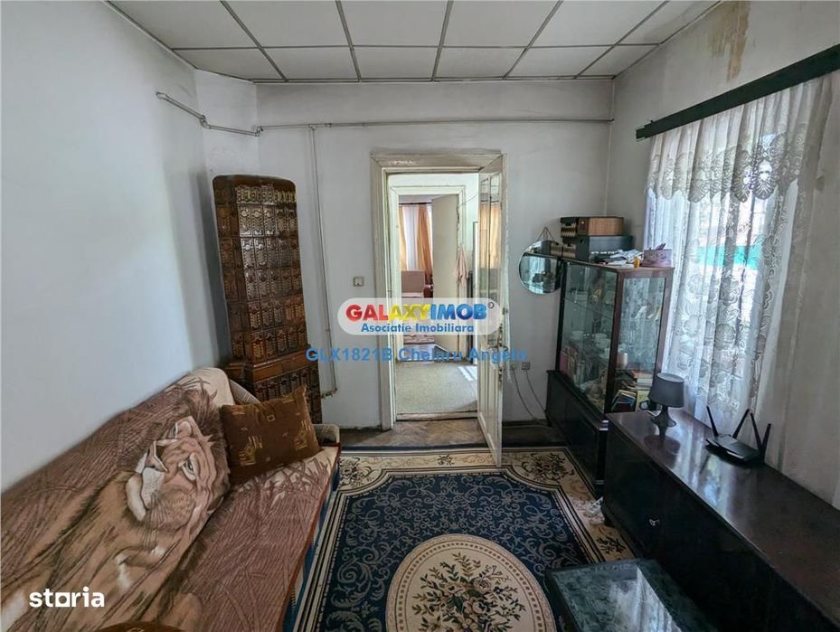 Parcul Carol casa singur curte 3 camere,curte 70 mp