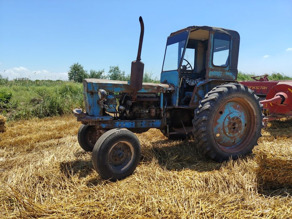 T28 traktor sotiladi xolati yaxshi xechqayerida kamisi yoq