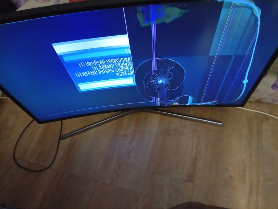 Vând smart tv de piese  reparații