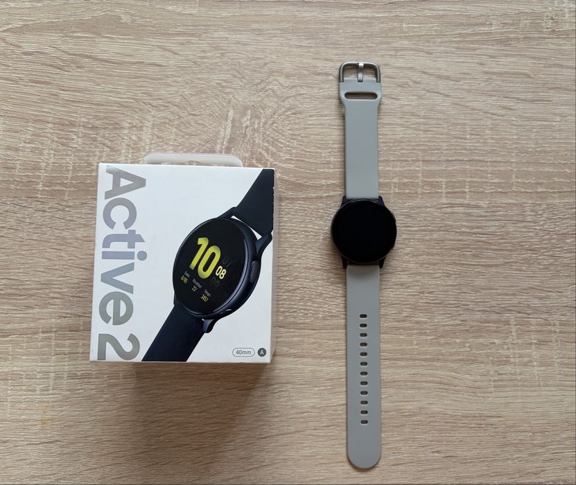 Смарт-часы Samsung Galaxy Watch Active 2