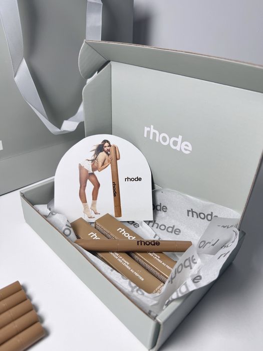 Rhode Peptide Lip Shape НОВ оригинал оформящ молив за обемни устни