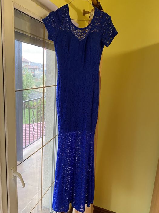 Vand rochii evenimente