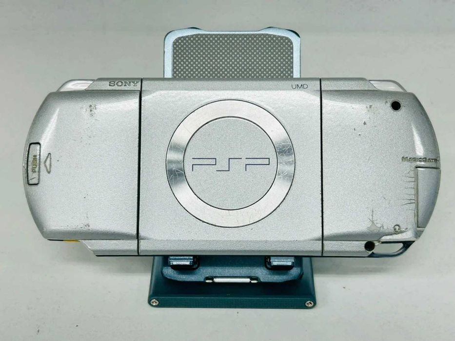 Sony PlayStation Portable PSP 1000 употребяван с кутия и книжки